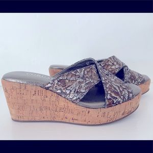 Cordani wedge shoe
